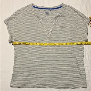 Boden Black and White short sleeve Tee Relaxed Fit